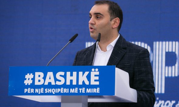 Këlliçi: Ministria e Arsimit drejtohet nga një injorante, provimi i maturës menaxhohet nga matrapazë!