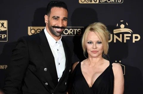 Ish-shoku i ekipit: Adil Rami dhe Pamela Anderson bënin seks 12 herë në një natë