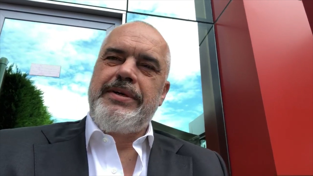 Rama pyet pronarin e lokalit për pagat e luftës: Rrena i ka këmbët e shkurtra (VIDEO)