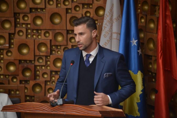 Lorik Cana i futet politikës? Publikon peticionin: Nënshkruani për votën e Diasporës dhe Listat e Hapura