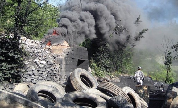 Akuzohen për ndotje të ajrit, procedohen penalisht 4 persona