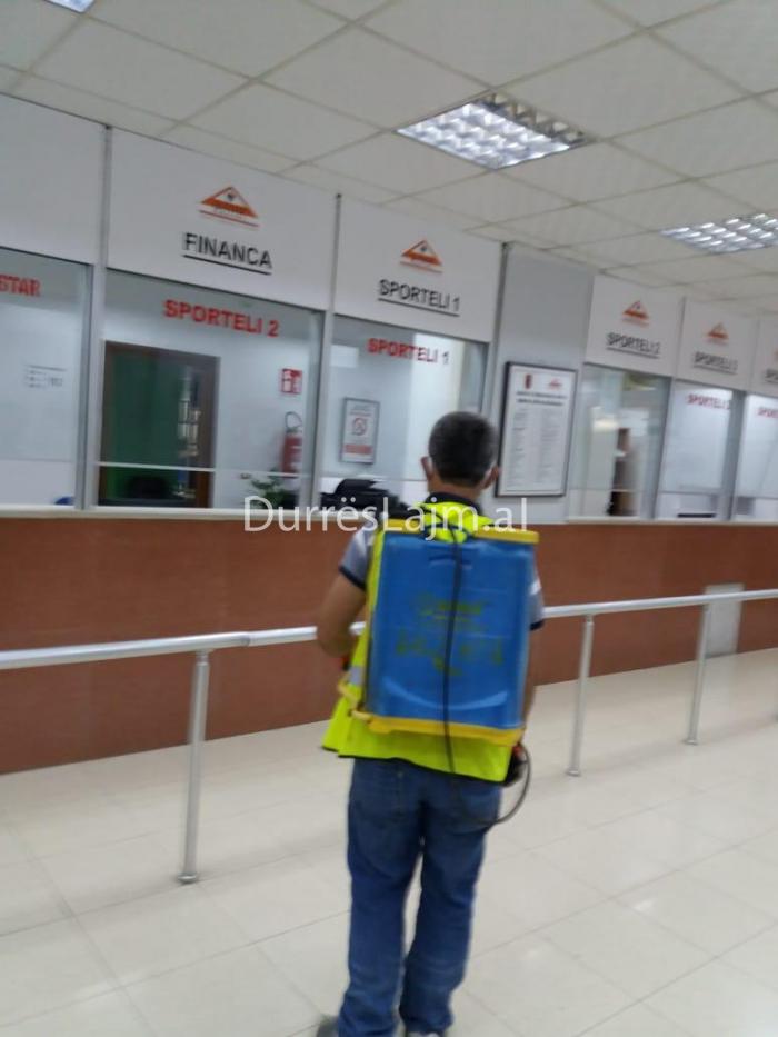 2 punonjëse rezultuan me Covid-19/ Pas dy javësh karantinim, sot rihap dyert Kadastra e Durrësit
