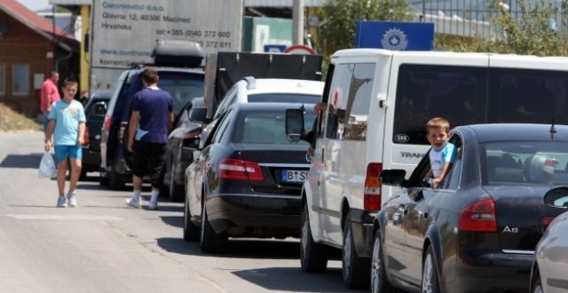 Hapja e kufijve, policia njoftim me rëndësi për udhëtarët drejt vendeve fqinje