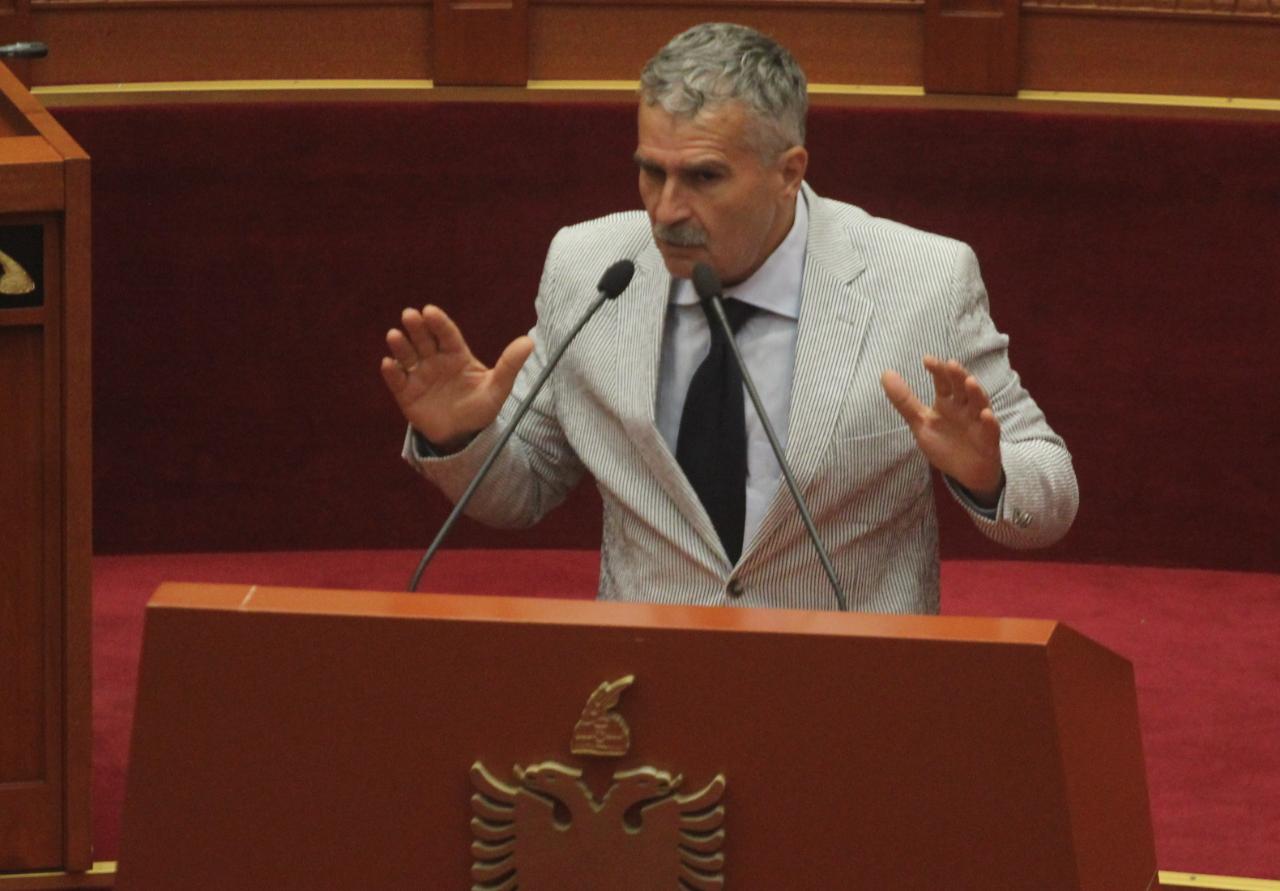 Përjashtohet 10 ditë nga parlamenti deputeti Kujtim Gjuzi