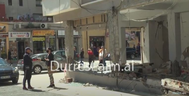 Kujdes! Sot shembet me shpërthim pallati në bulevardin “Dyrrah”, çfarë duhet të bëni