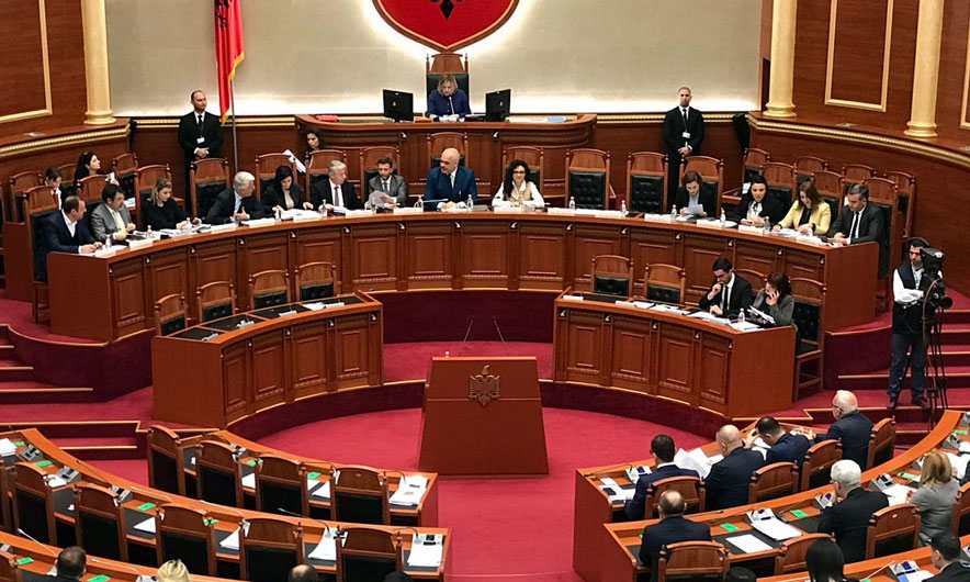 Deputetët “pa gojë”, socialistët që nuk kanë folur asnjëherë në Kuvend