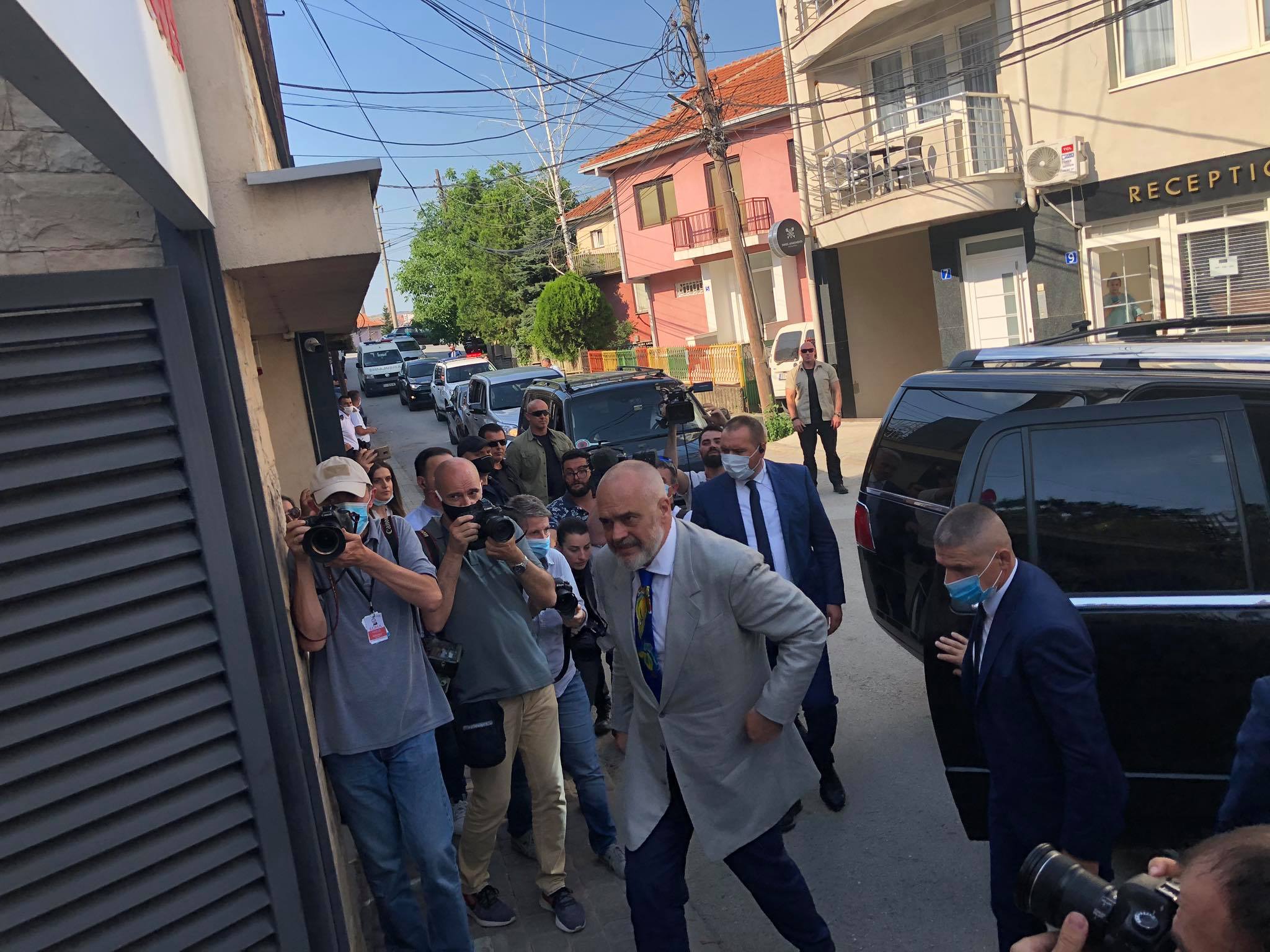 Në ditën e dytë të vizitës në Kosovë, Rama vazhdon takimet me liderët politikë