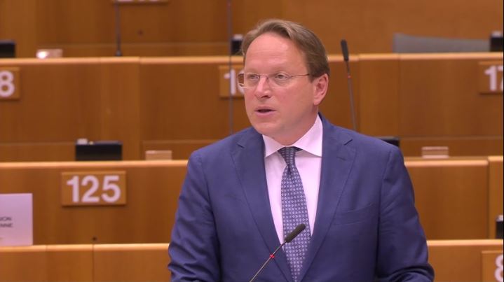 Negociatat/ Varhelyi: Do të varen nga analiza e reformave