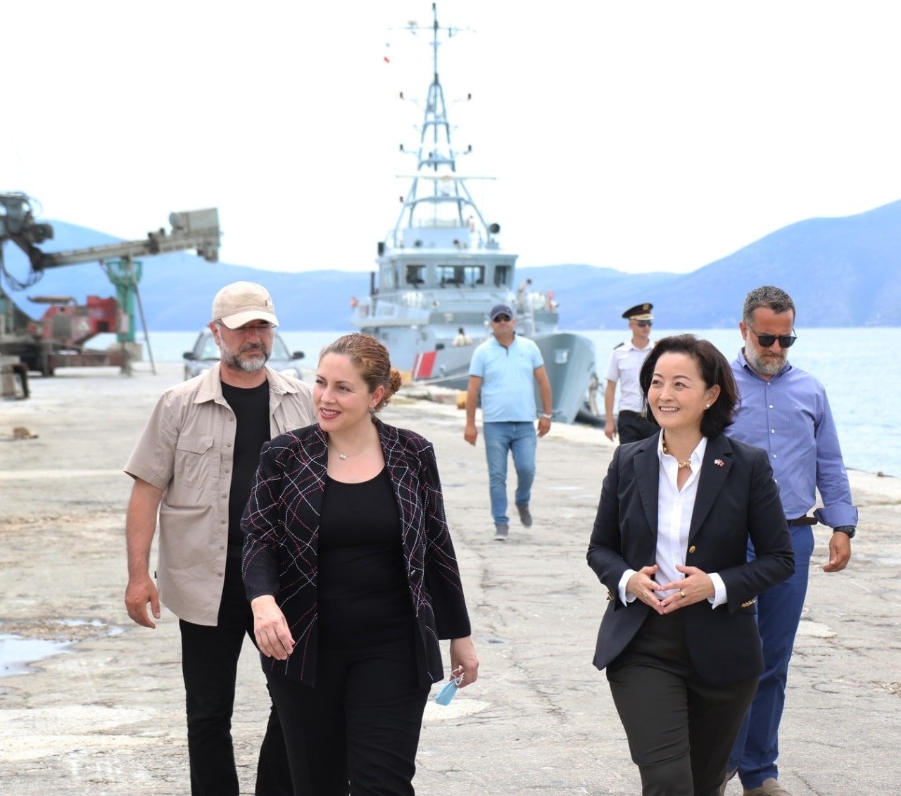 Xhaçka dhe ambasadorja Kim në Bazën Detare të Pashalimanit: Po vlerësohet mundësia për ta transformuar në projekt model të NATO-s