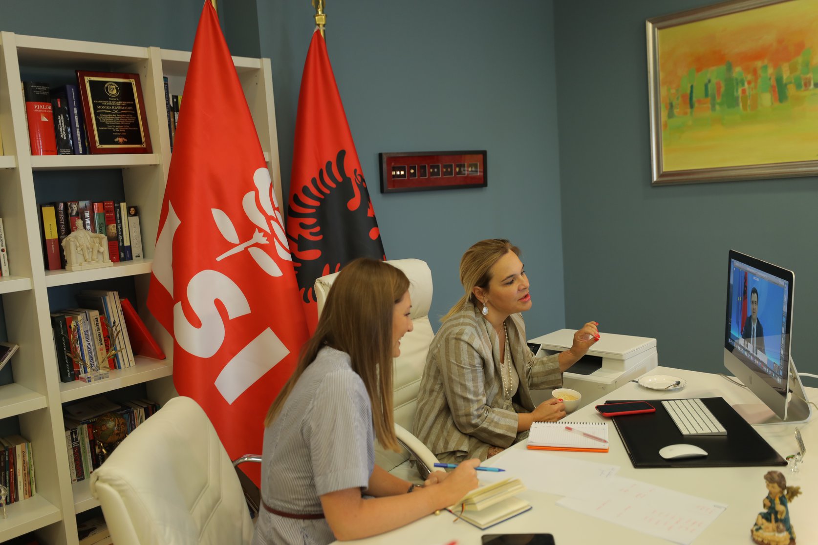 Kryemadhi dhe Basha takim online me Raporteren për Shqipërinë në BE:  Çdo alibi për të prishur dakordësinë e 5 qershorit, tentativë për të vrarë dialogun politik