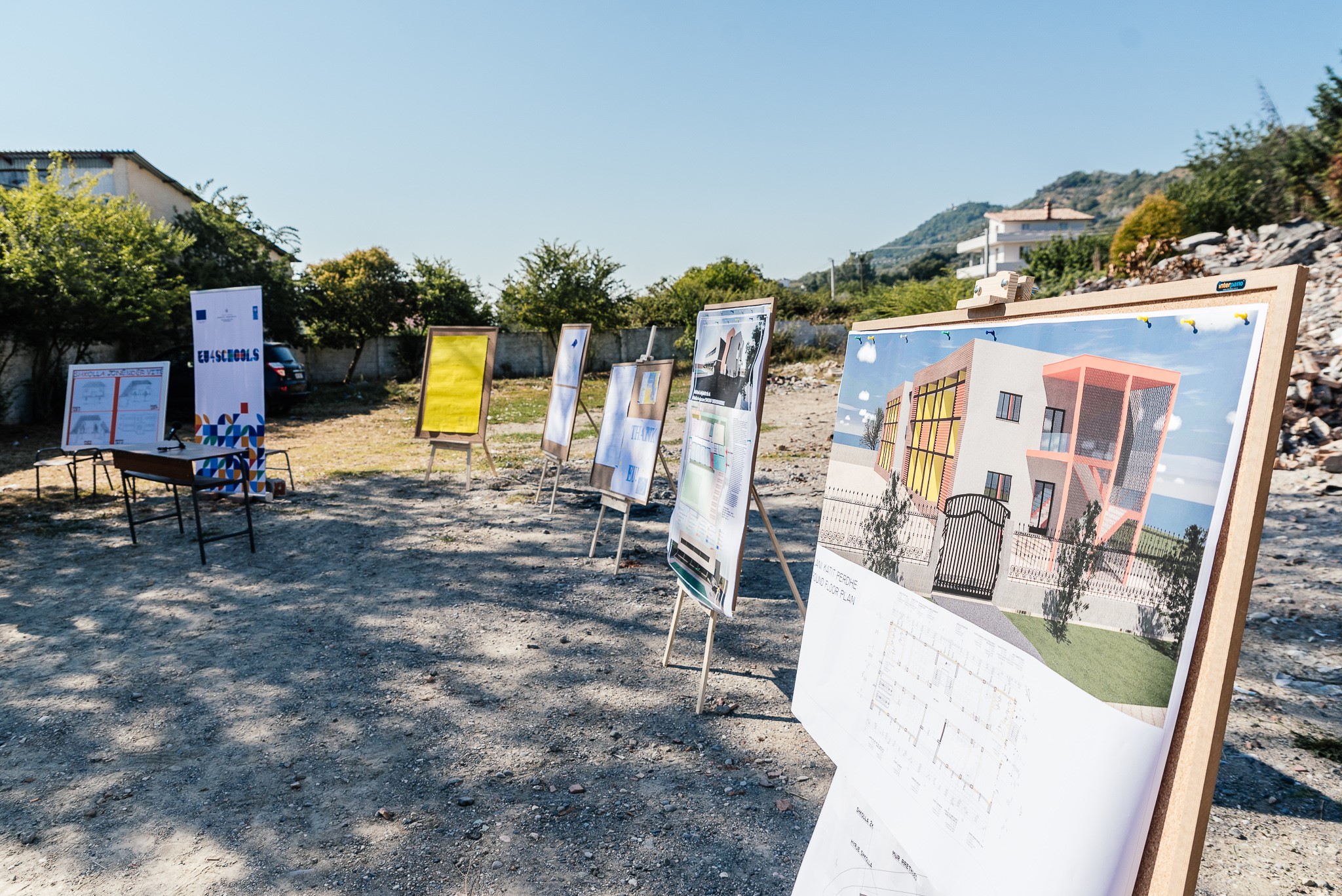 Ndërtimi i 22 shkollave të dëmtuara nga tërmeti, Balla: Mirënjohje BE-së për mbështetjen që i jep Shqipërisë