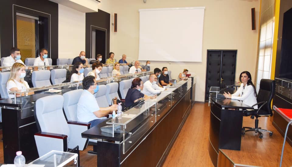 Projekti për zonën A të Durrësit/ Kryebashkiakja Sako takohet me arkitektë dhe përfaqësues të AADF