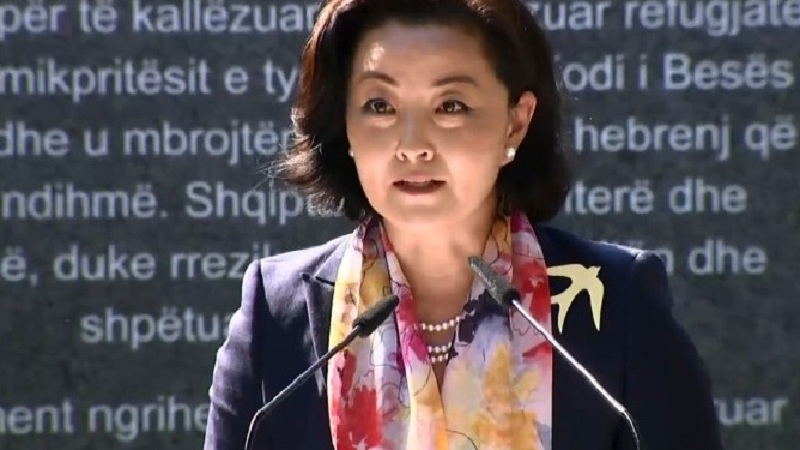 Yuri Kim uron Kurban Bajramin në shqip: Sjelltë shpresë, besim dhe gëzim në familjet tuaja!