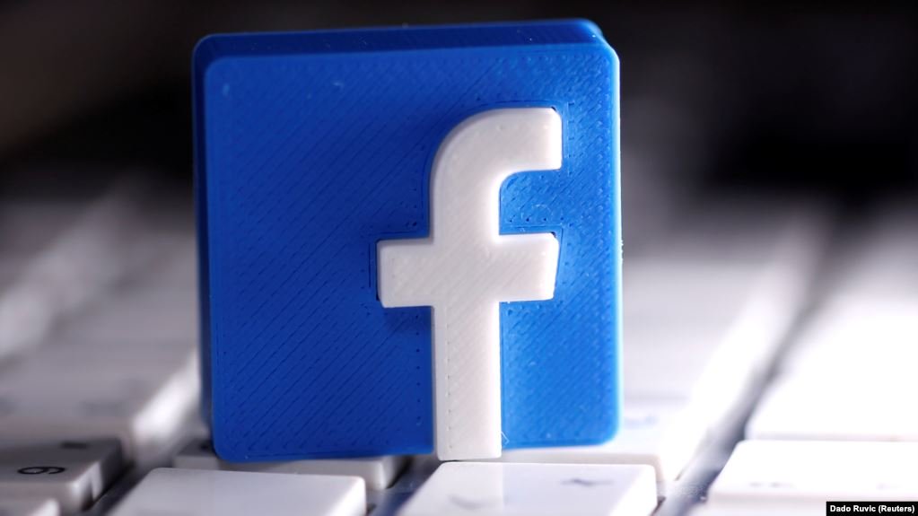 Mbi 400 marka do të bojkotojnë rrjetin social Facebook