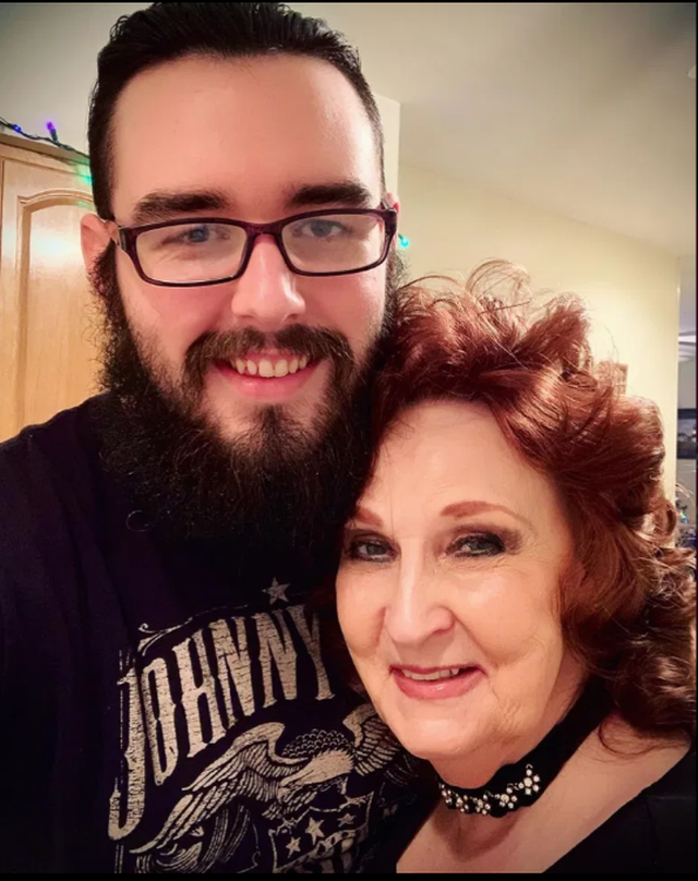 21-vjeçari i martuar me gruan 53 vite më të madhe: Ajo ka probleme me zemrën!