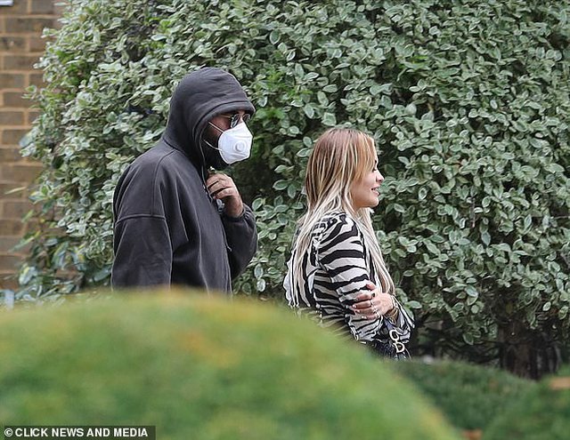 Rita Ora fotografohet për herë të parë në publik me të dashurin