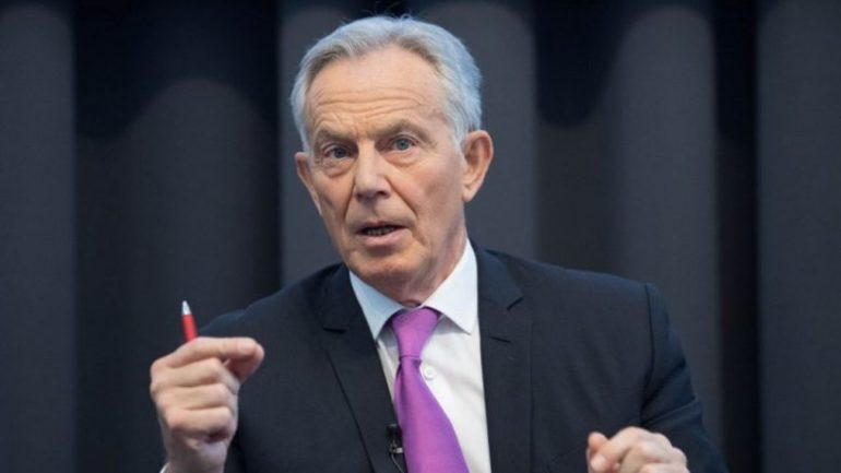 Paralajmëron Tony Blair: Koronavirusi nuk do të zhduket, njerëzit duhet të mësohen të jetojnë me të