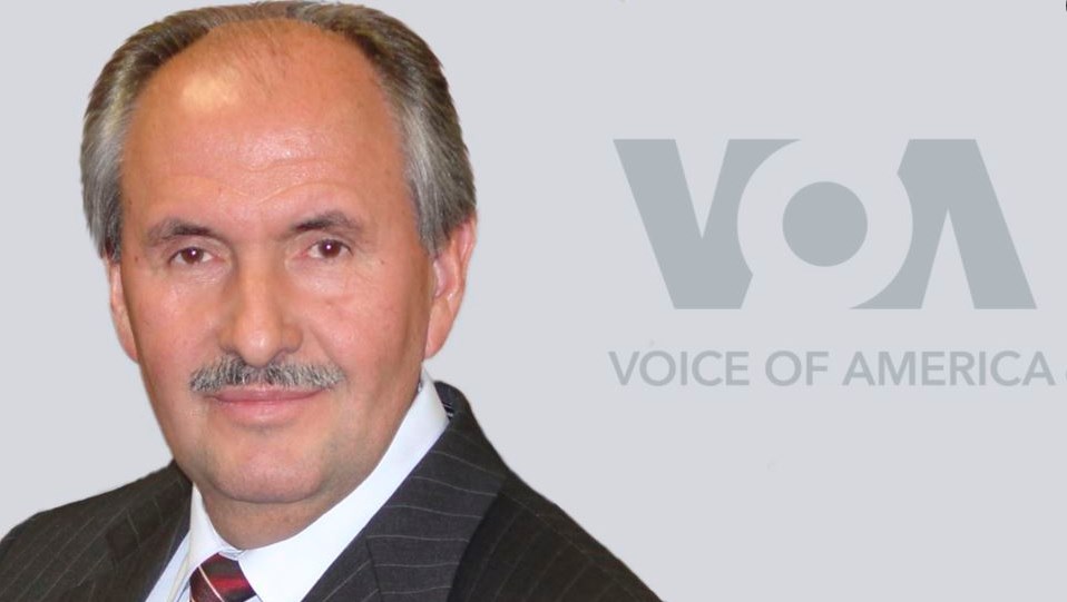 Elez Biberaj emërohet drejtor në detyrë i Zërit të Amerikës