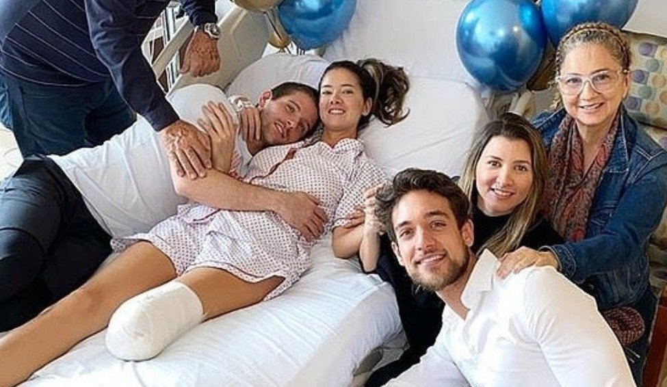 Preu këmbën si pasojë e gjendjes së rrallë, ish-miss-i nis kërcimin (FOTO)