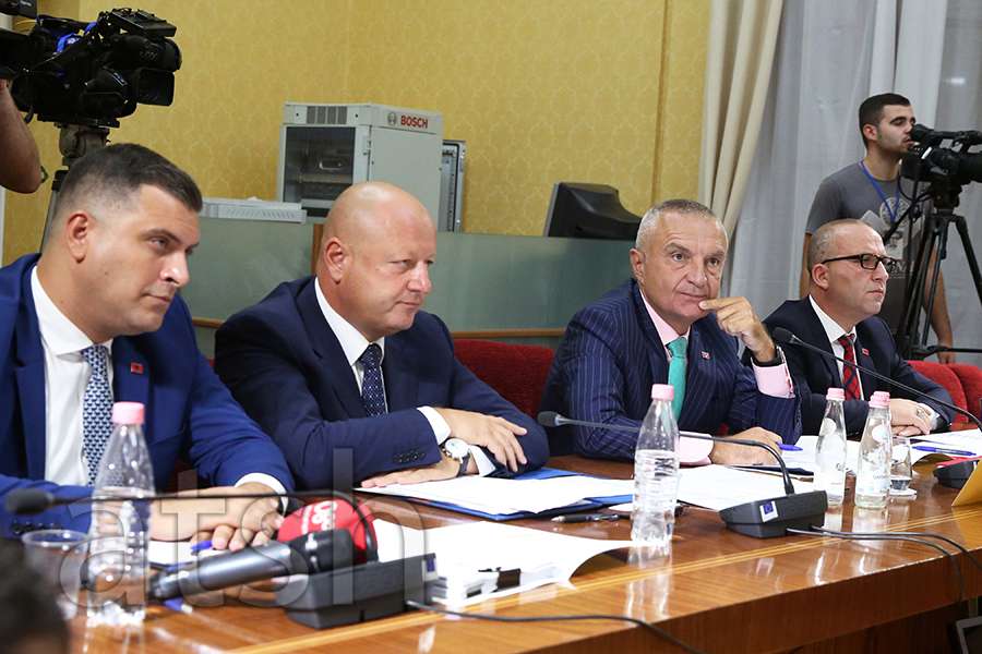 “Meta” rikthehet në Komisionin Hetimor, sot deputetët mblidhen pas 3 muajsh