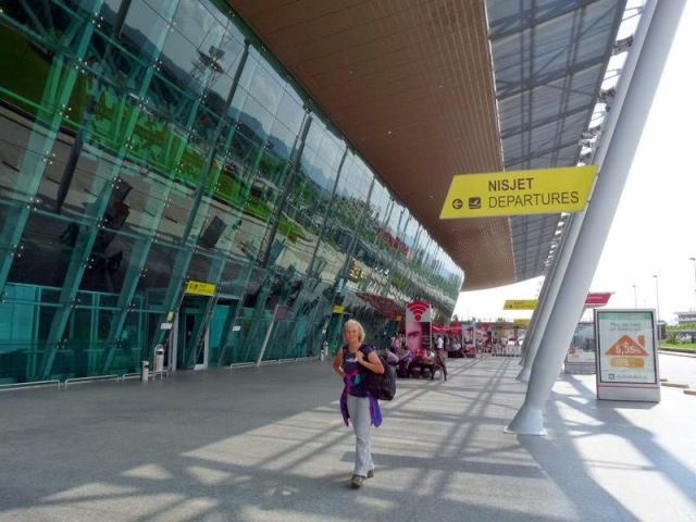 Shtohen ndjeshëm fluturimet në Rinas, 28 destinacione të premten