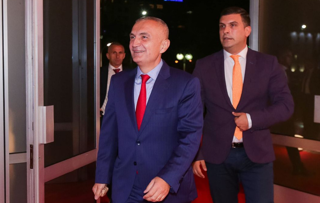 Ndryshimet kushtetuese/ Presidenca: Të gjithë të distancohen nga aventurierët dhe Haxhi Qamilët!