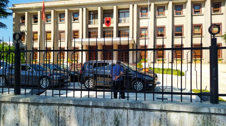 Pas Yuri Kim, Meta pret në Presidencë ambasadorët e vendeve kryesore të BE-së