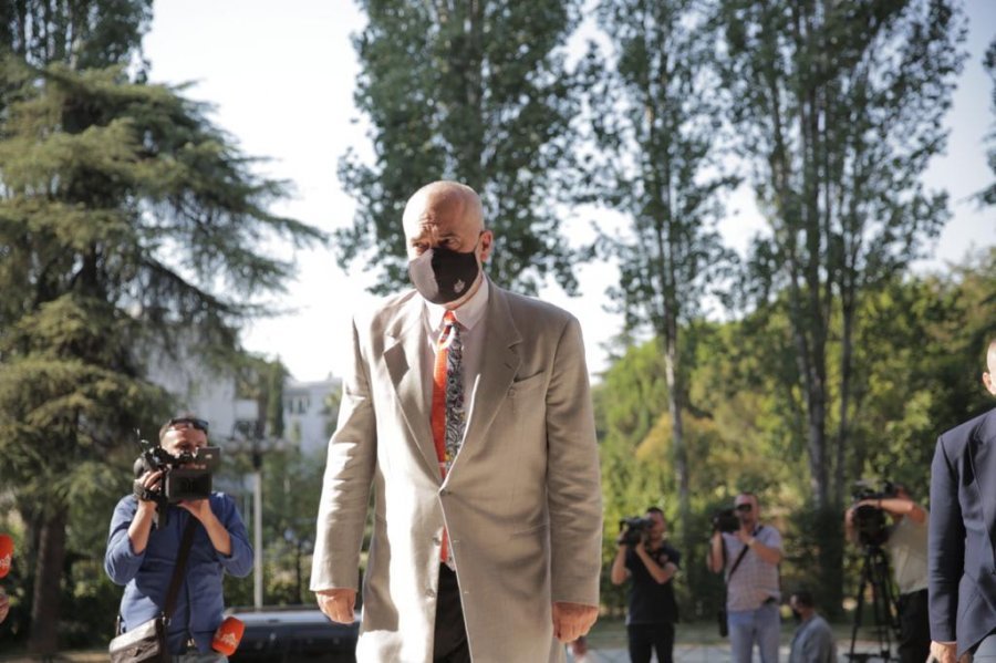 Rama me Murrizin mbledhin Këshillin Politik, opozita mungon