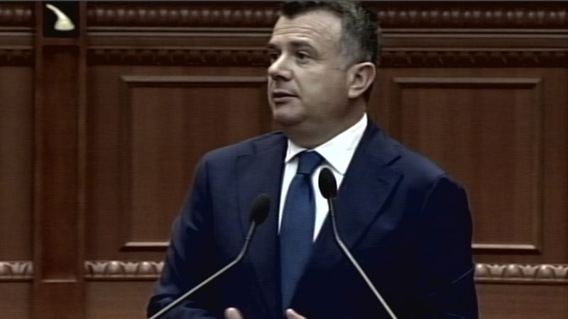 Balla: Dëmshpërblimet për ish-të përndjekurit politikë do vazhdojnë, Berisha është tallur me ta