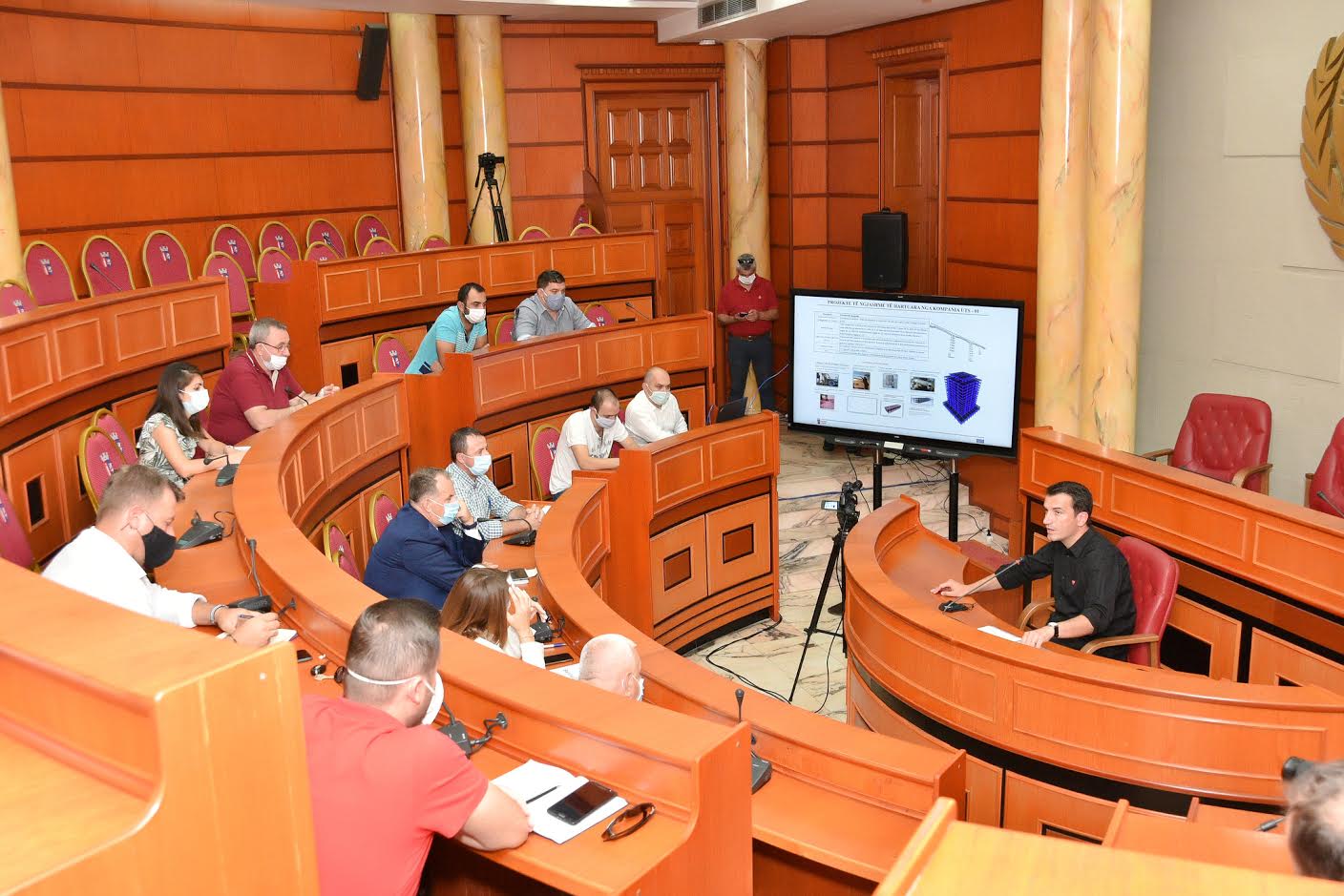 Lista/ 1 560 familjet e tjera që përfitojnë dëmshpërblim nga tërmeti në Tiranë