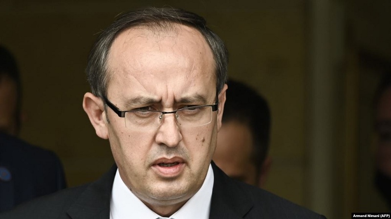 Kryeministri Hoti takon zyrtarë të lartë të BE-së