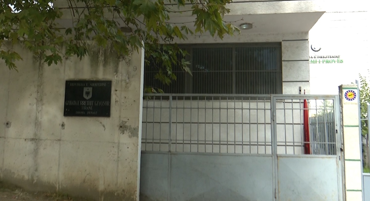 Sherri me armë në ish-Bllok, 10 ditë burg për 22-vjeçarin