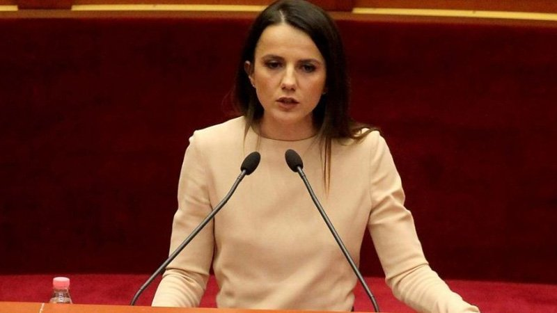 Rudina Hajdari konfirmon pjesëmarrjen në Këshillin Politik: Të bisedojmë për ndryshimet Kushtetuese…