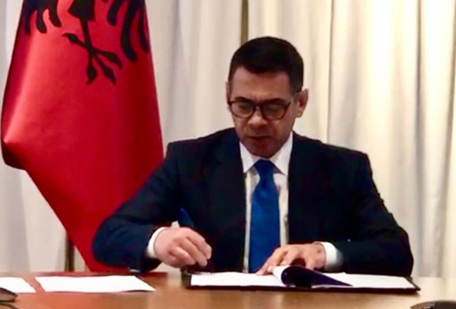 Nënshkruhet marrëveshja me Turqinë, Ahmetaj: Do të fillojë puna për ndërtimin e 552 banesave në Laç