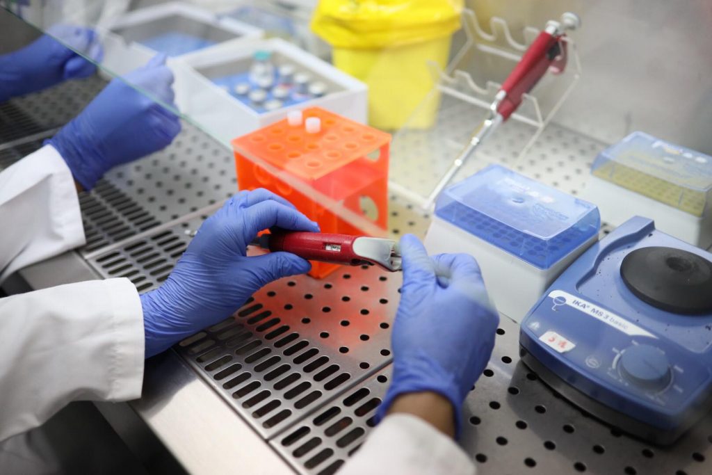 48 orë nga marrja e tamponëve, punonjësit e 2 institucioneve në Durrës ende pa përgjigje!