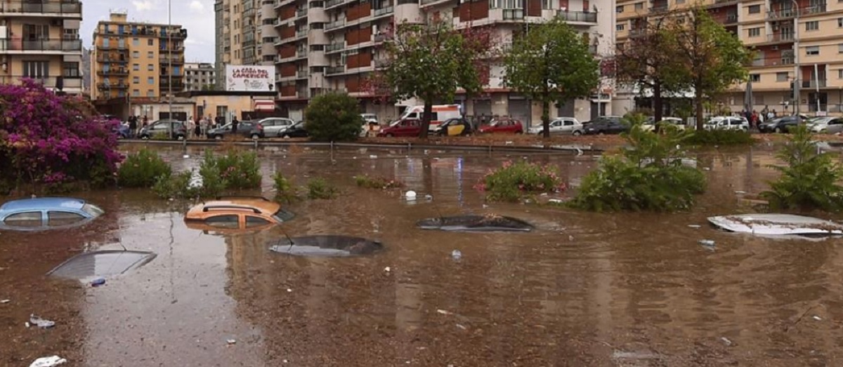 Palermo përfshihet nga përmbytje masive dhe dëme të mëdha