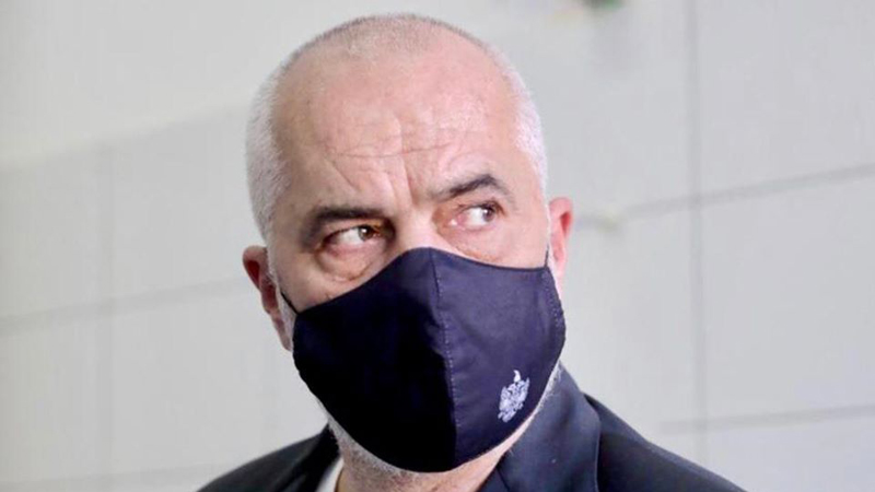 Rama sërish apel qytetarëve: Mbajeni maskën që të mbroni veten dhe të tjerët