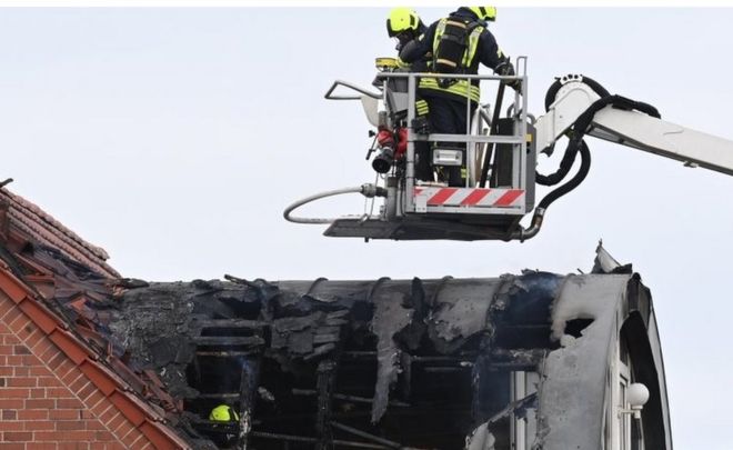 Avioni bie mbi shtëpi, 3 të vdekur në Gjermani