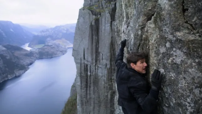 Tom Cruise përjashtohet nga rregullat e karantinës, ndërsa xhiron “Mission Impossible 7”