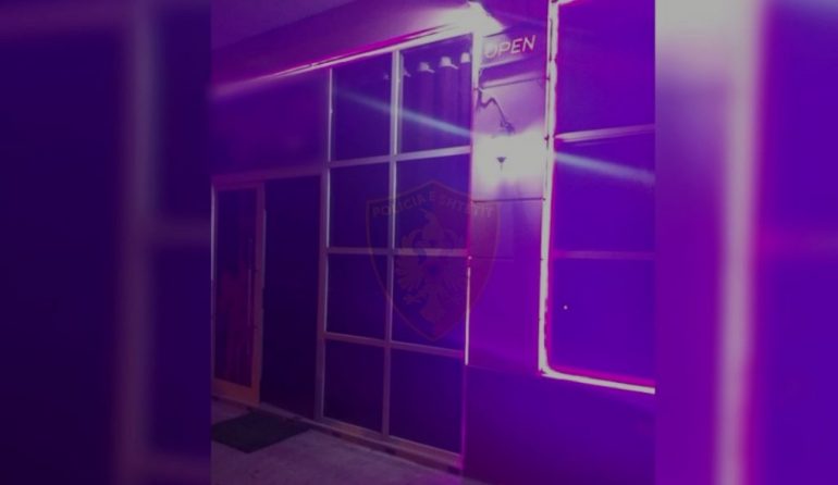 Gjobiten 3 biznese në bregdet, mbajtën ndezur muzikën pas orës 20.00