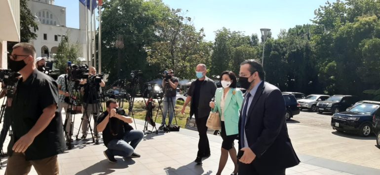 “Nuk biem pre e provokimit”, Opozita e Bashkuar zbardh takimin me ambasadorët e SHBA e BE