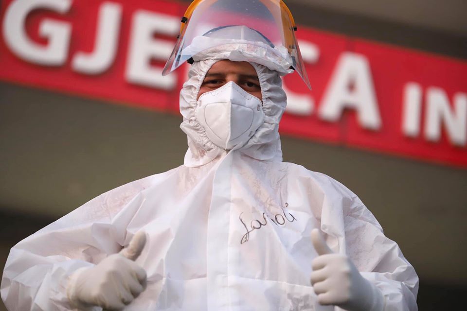 Dita Ndërkombëtare e Rinisë, Manastirliu thirrje rinisë shqiptare: Respektoni masat kundër Covid-19, ua keni borxh prindërve dhe të afërmve!