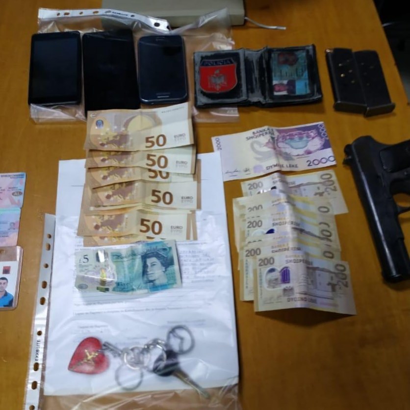 Arrestohet polici 24-vjeçar, transportonte me makinë refugjatë sirianë për 70 euro