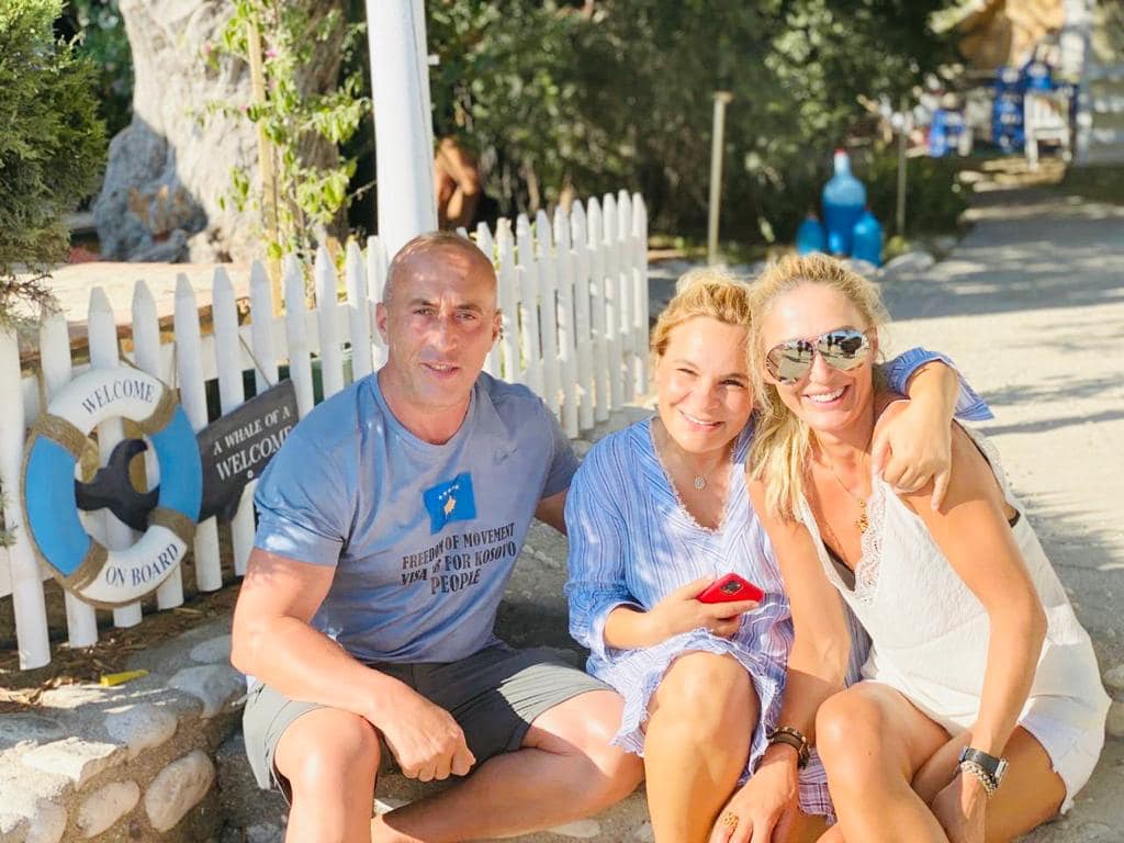 Kryemadhi poston foto me çiftin Haradinaj nga Jala, zbulon bisedën me ish-kryeministrin