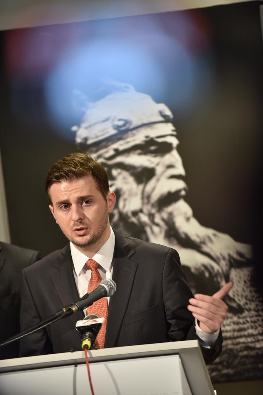 Cakaj telefonon politikanët shqiptarë në Mal të Zi: Dalje masive dhe mbështetje e Listës Shqiptare