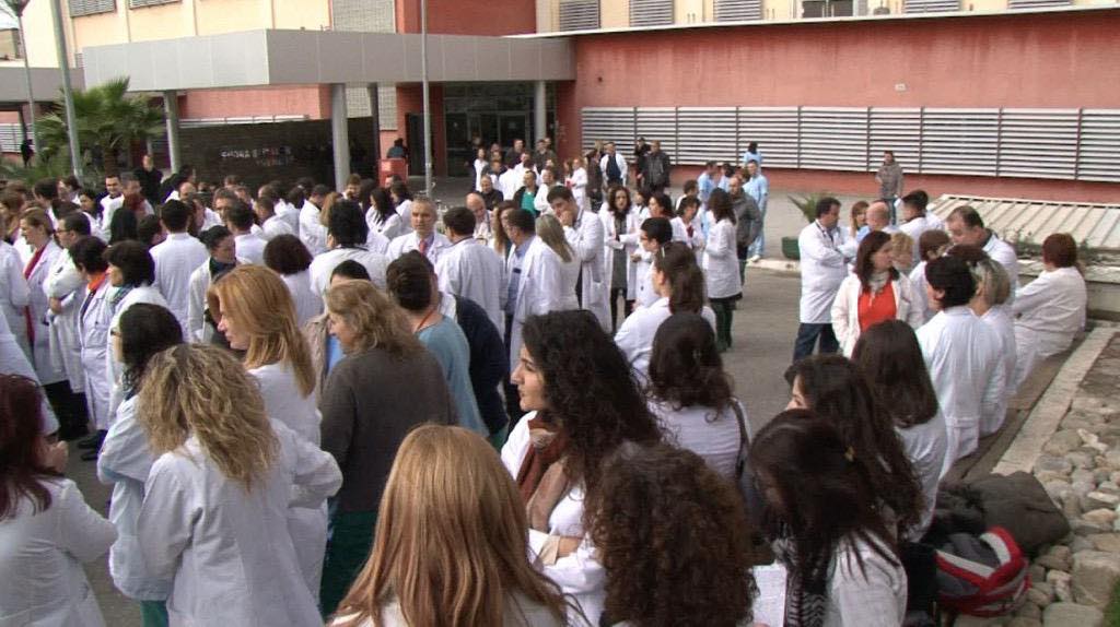 Premtimi i Ramës për rritje pagash, Basha: Mjekët kanë nevojë për mbështetje reale dhe jo elektorale