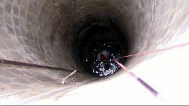 Po rregullonin pompën e ujit në pus, asfiksohen nga gazi babë e bir