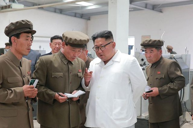 Kim Jong-Un paralajmëron Korenë e Veriut për rrezikun që i kanoset vendit