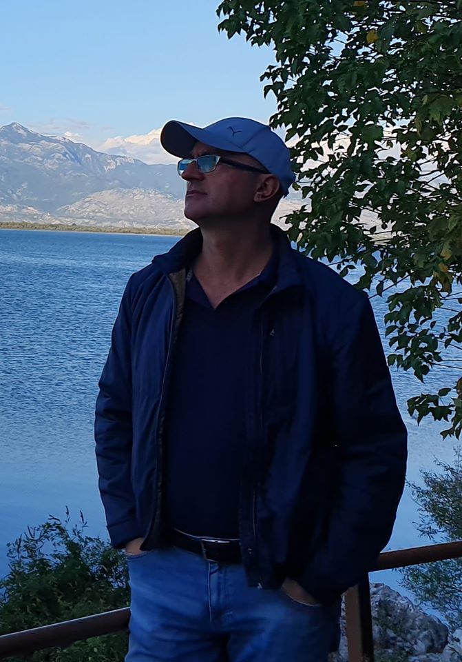 I prekur me Covid-19, mjeku i spitalit “Shefqet Ndroqi” shtrohet në reanimacion