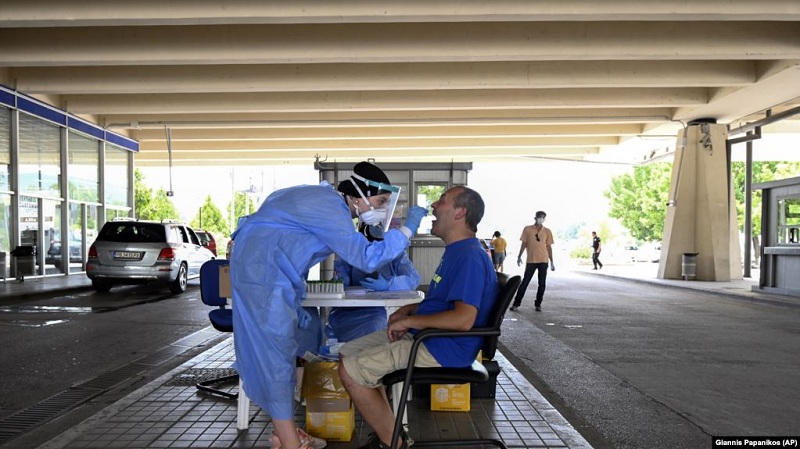 Greqia regjistron rritje të rasteve me Covid-19